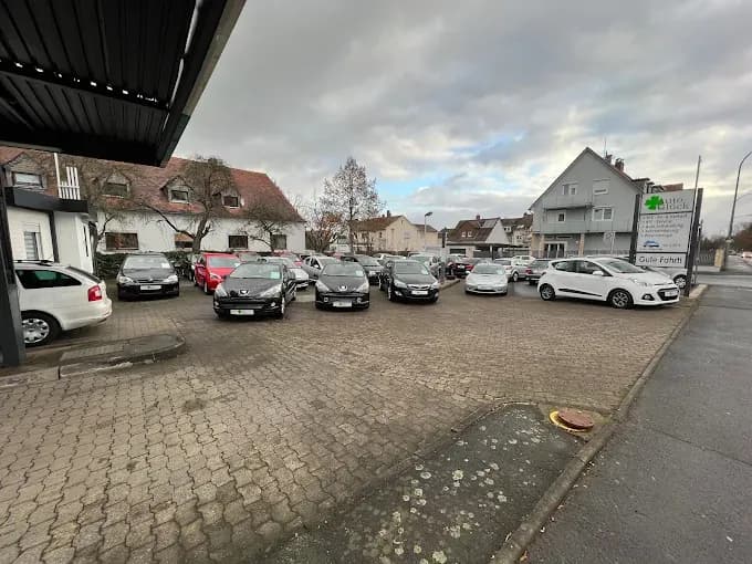 Außengelände - Unser Fahrzeuggelände in Kassel mit großer Auswahl